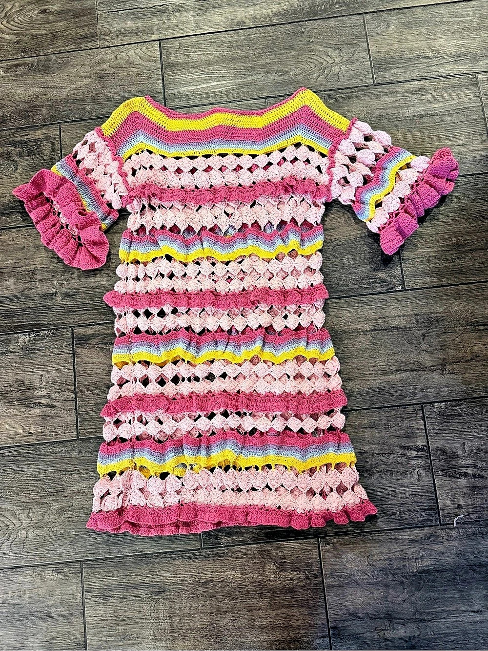Celia B Open Crochet Cotton Sweater Mini Dress Bell Sleeve
Boho size L